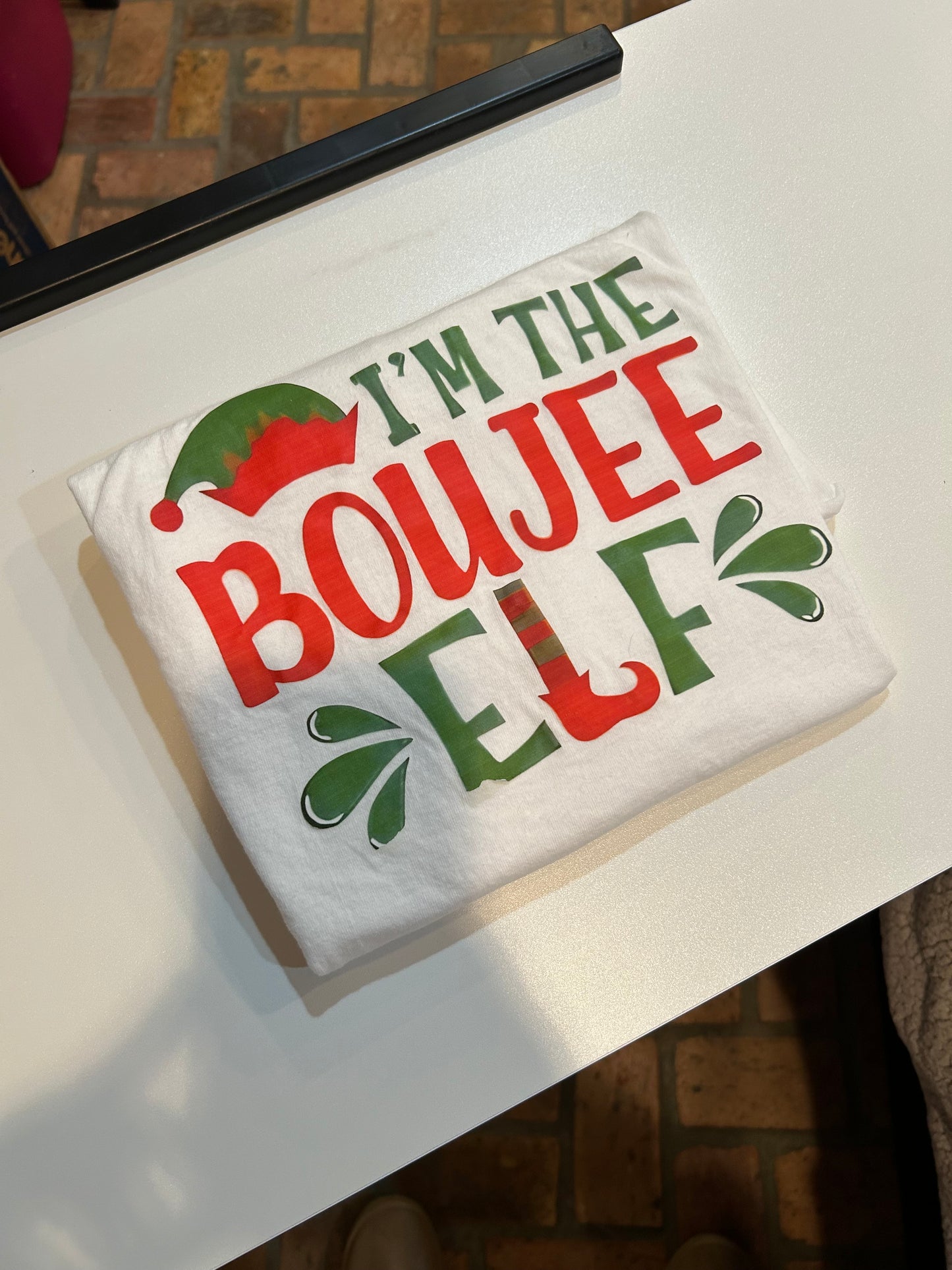 I’m the boujee elf graphic tee
