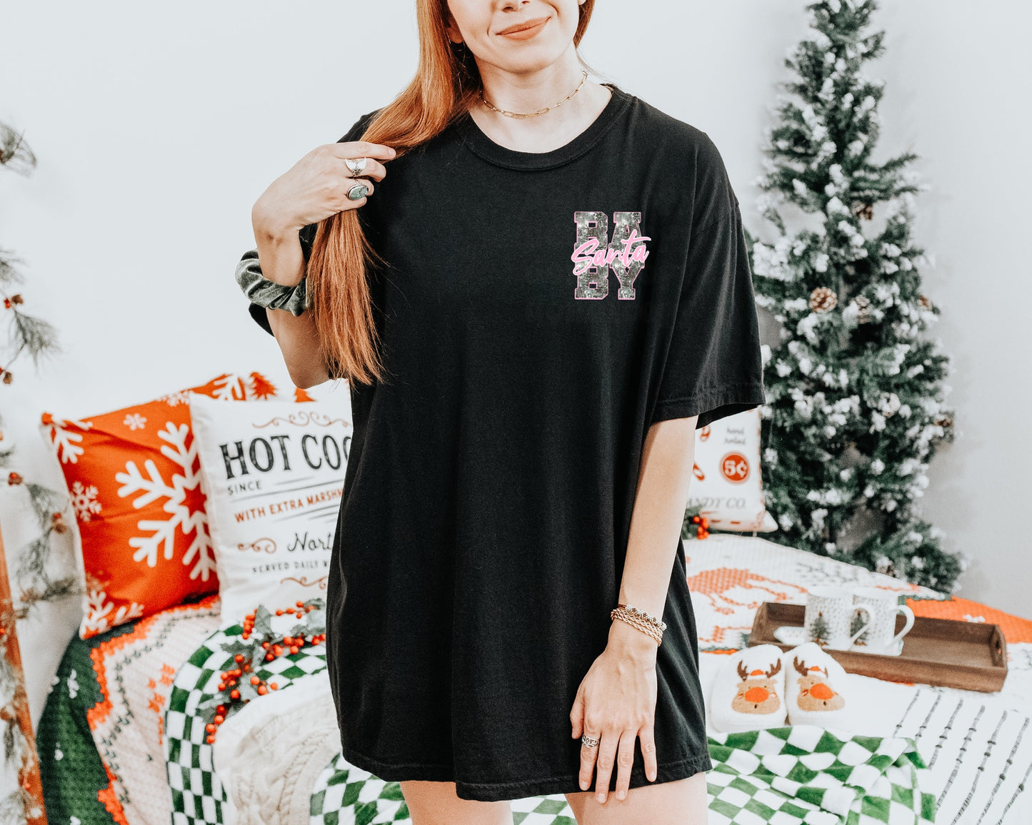 SANTA BABY POCKET GRAPHIC TEE