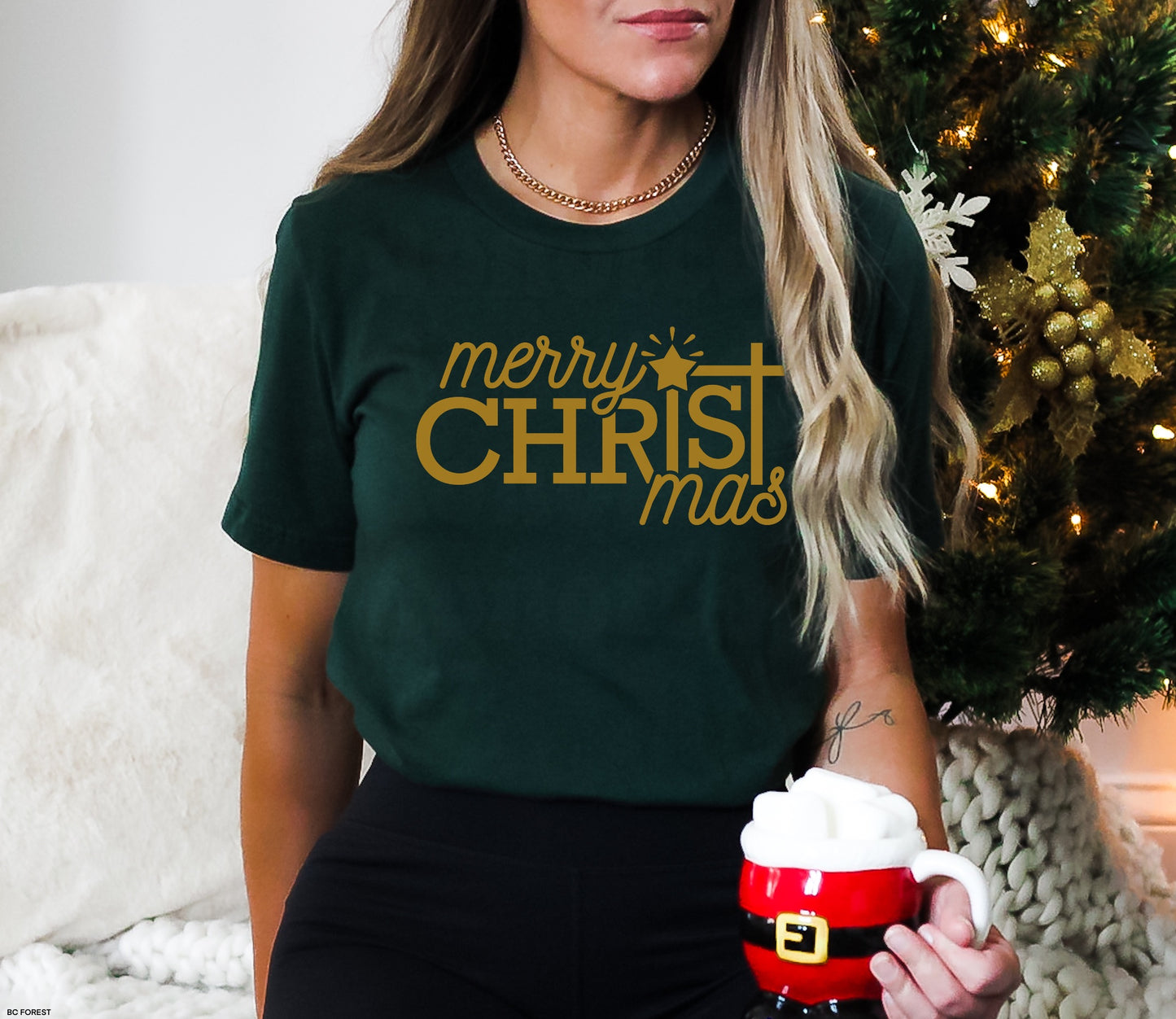 MERRY CHRIST MAS GRAPHIC TEE