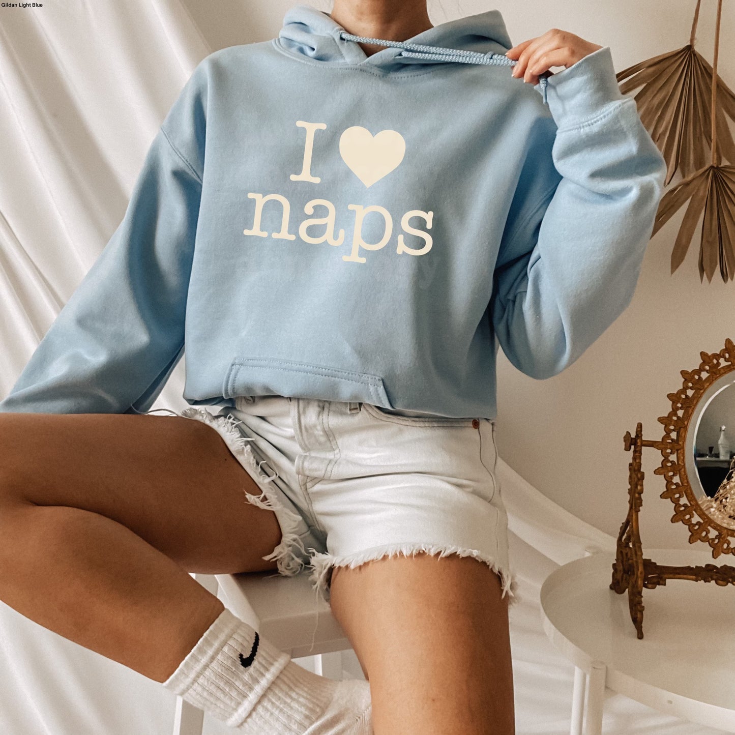 I heart naps graphic tee