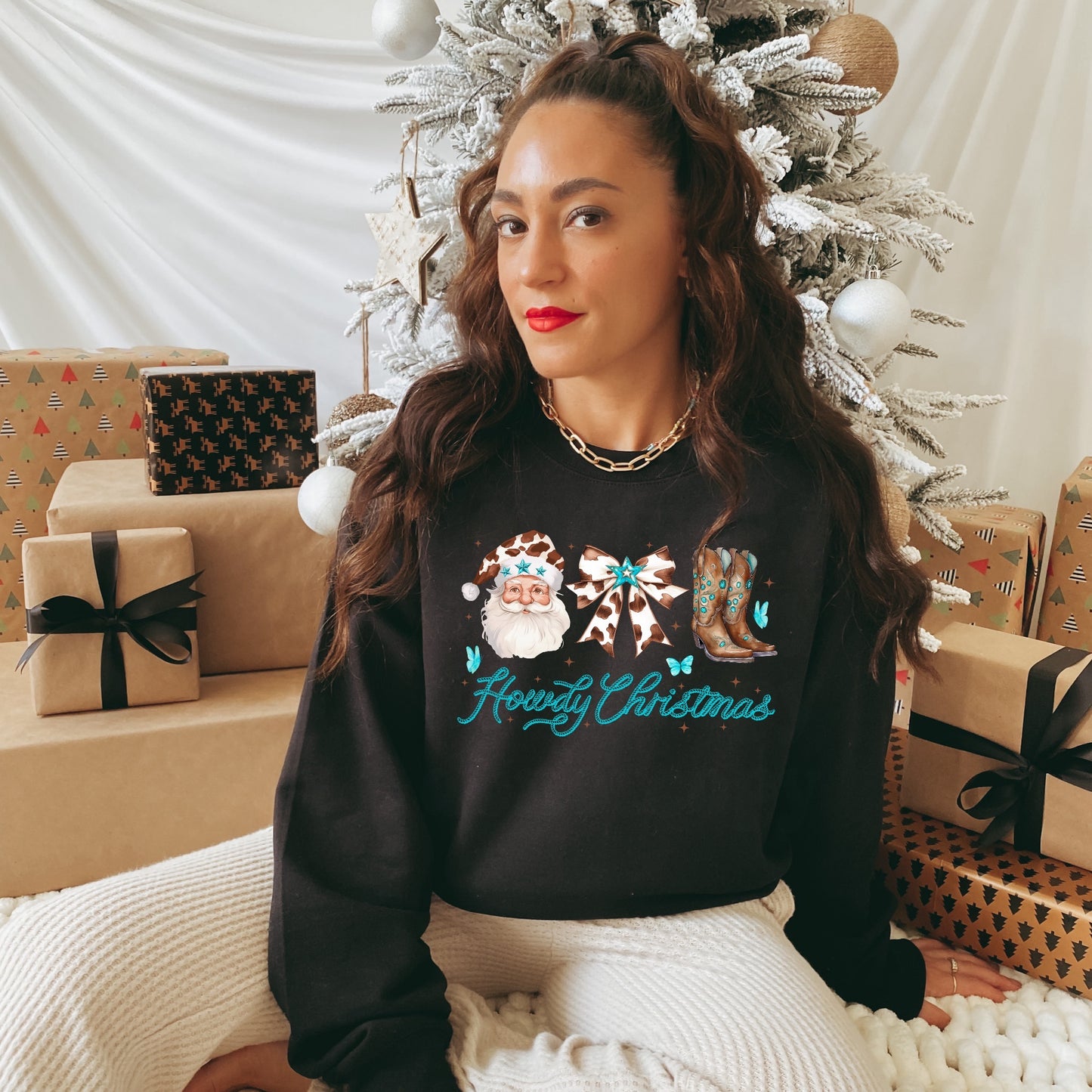 Howdy Christmas graphic tee