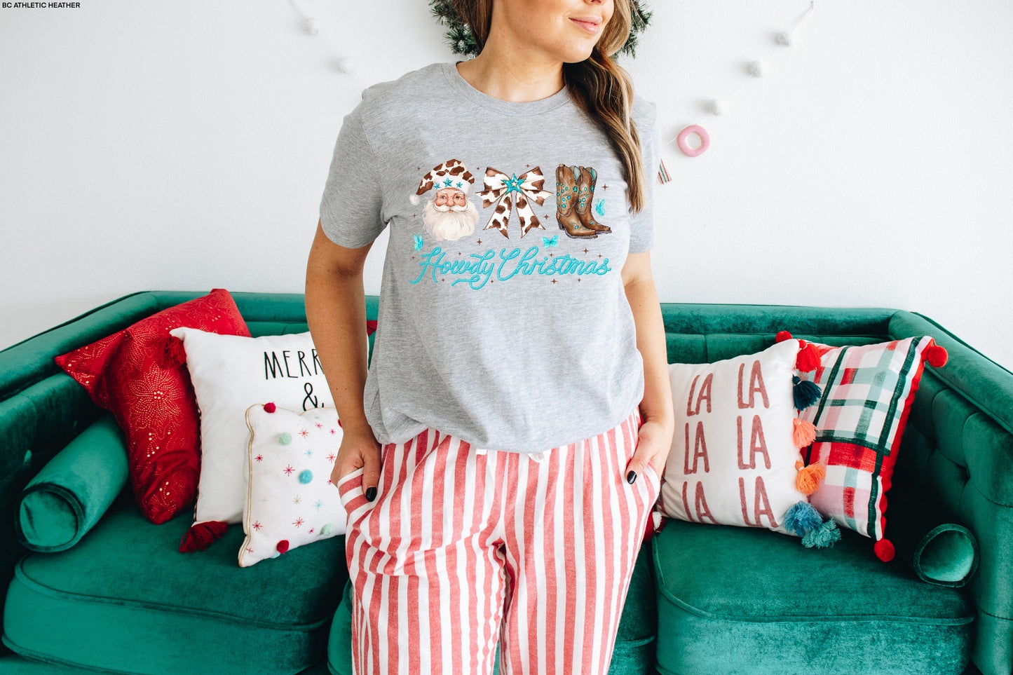 Howdy Christmas graphic tee