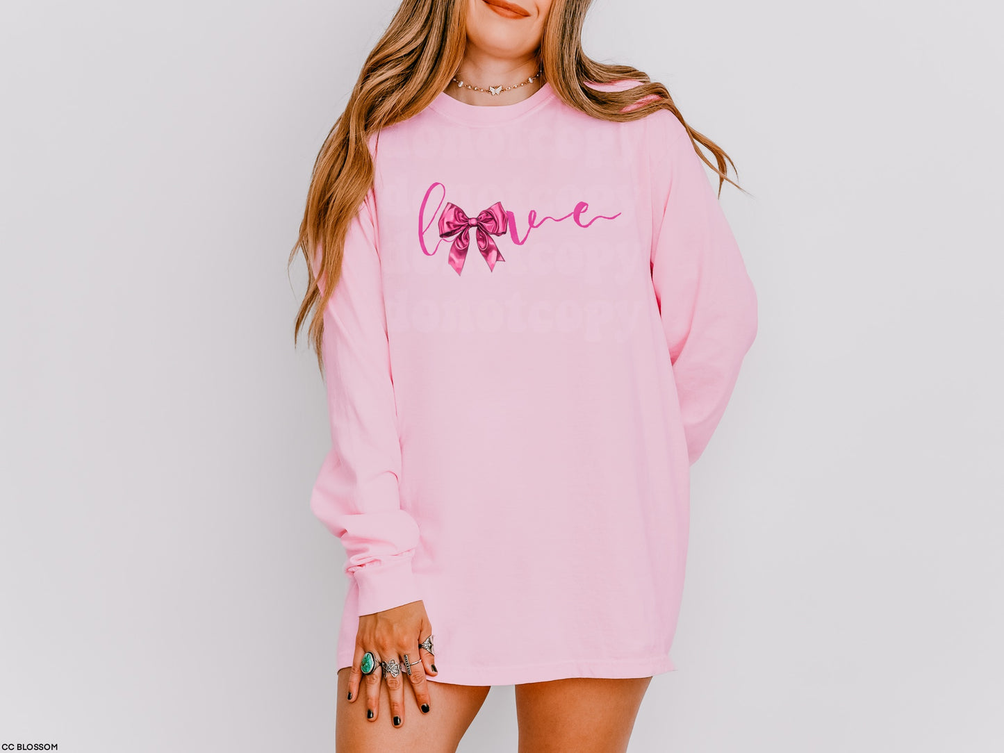 LOVE GRAPHIC TEE