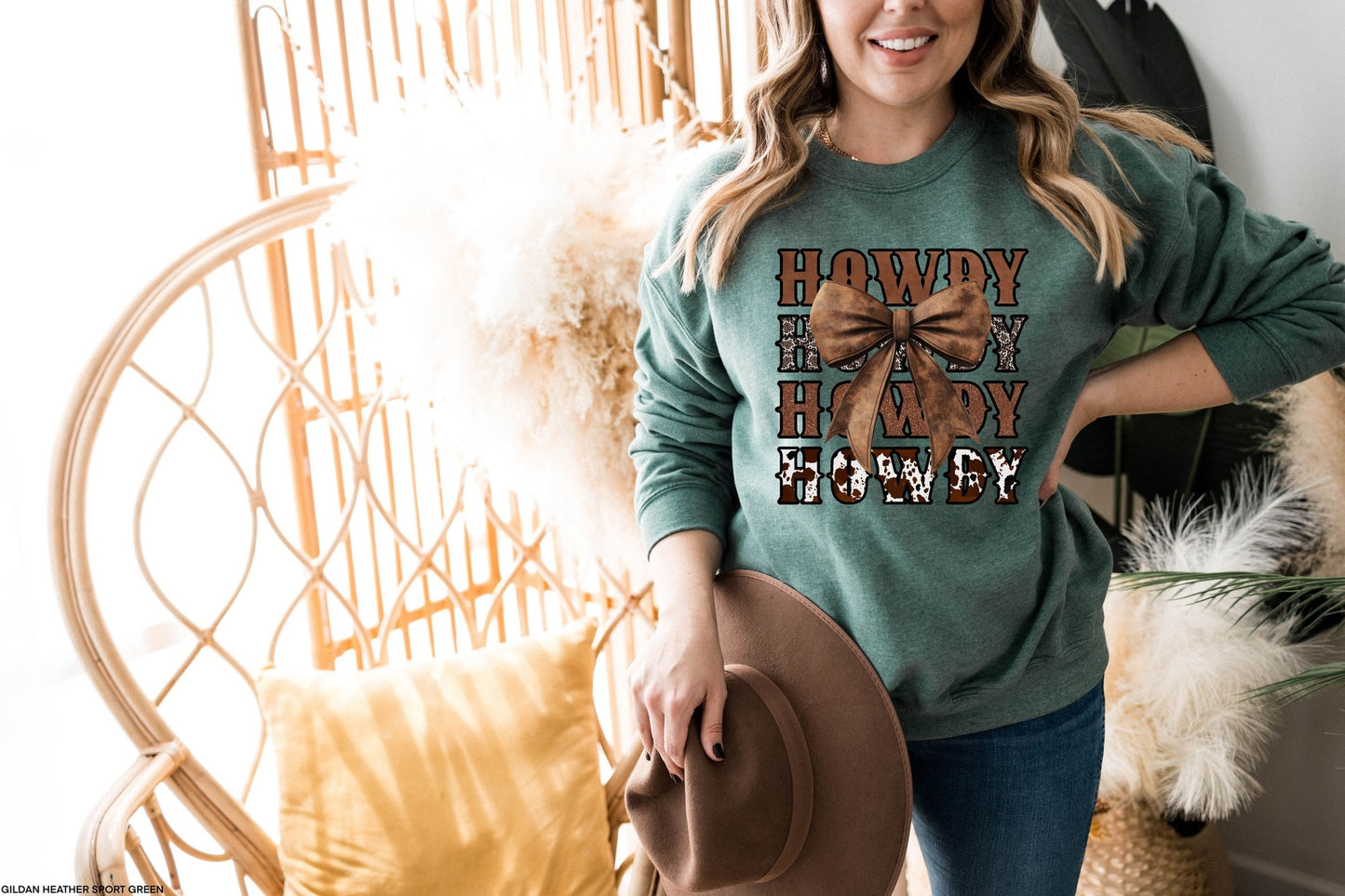 HOWDY HOWDY HOWDY GRAPHIC TEE