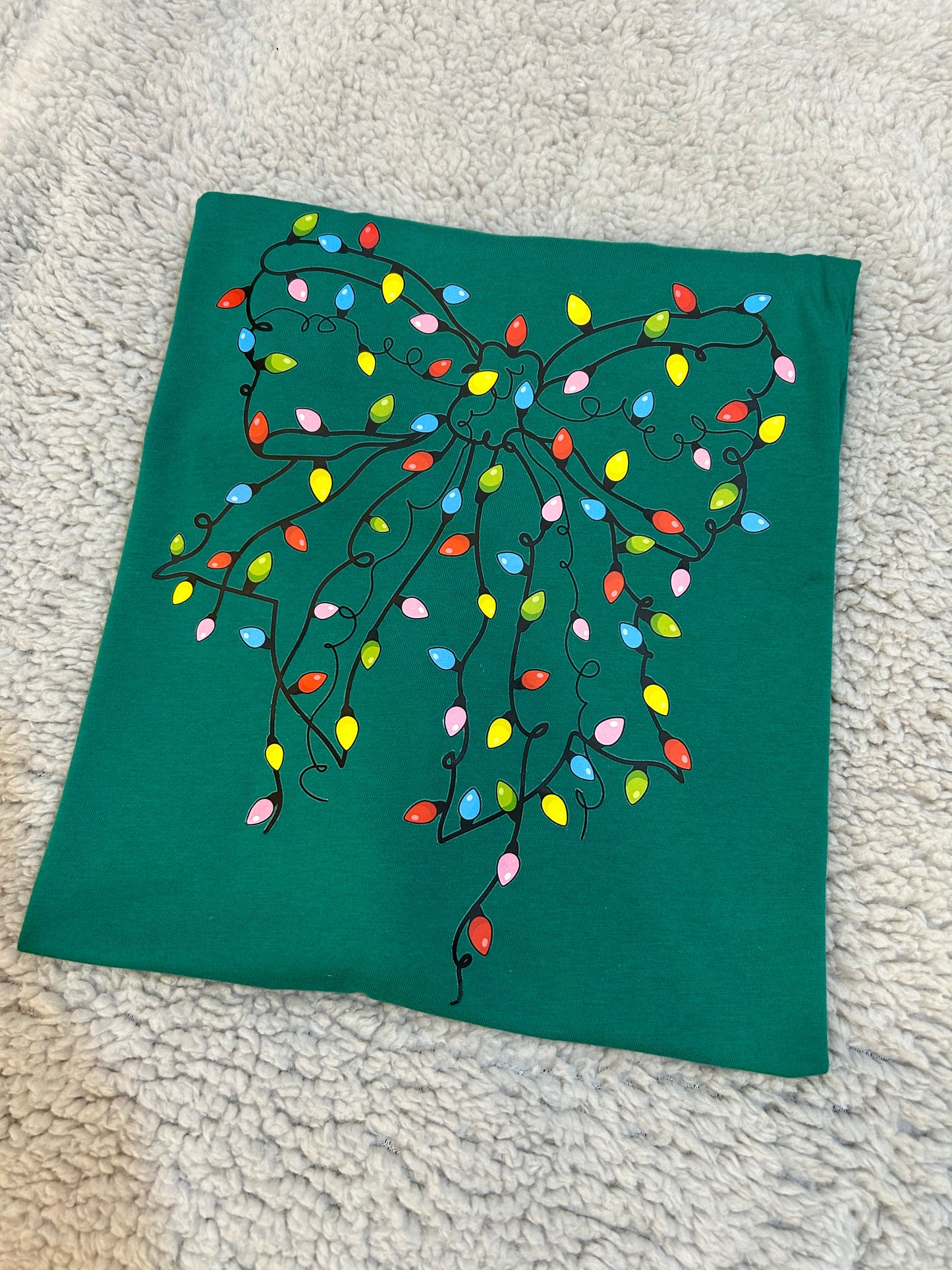 CHRISTMAS LIGHTS BOW GRAPHIC TEE