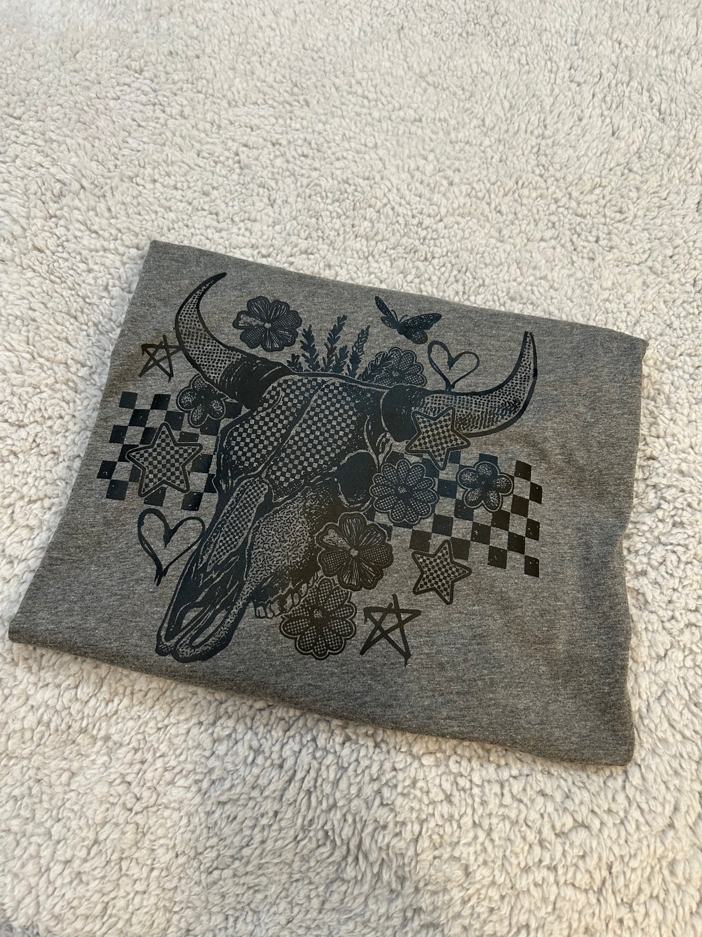 RETRO SKULL GRAPHIC TEE