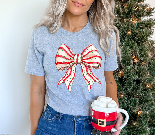 CHRISTMAS SNACK CAKE GRAPHIC TEE