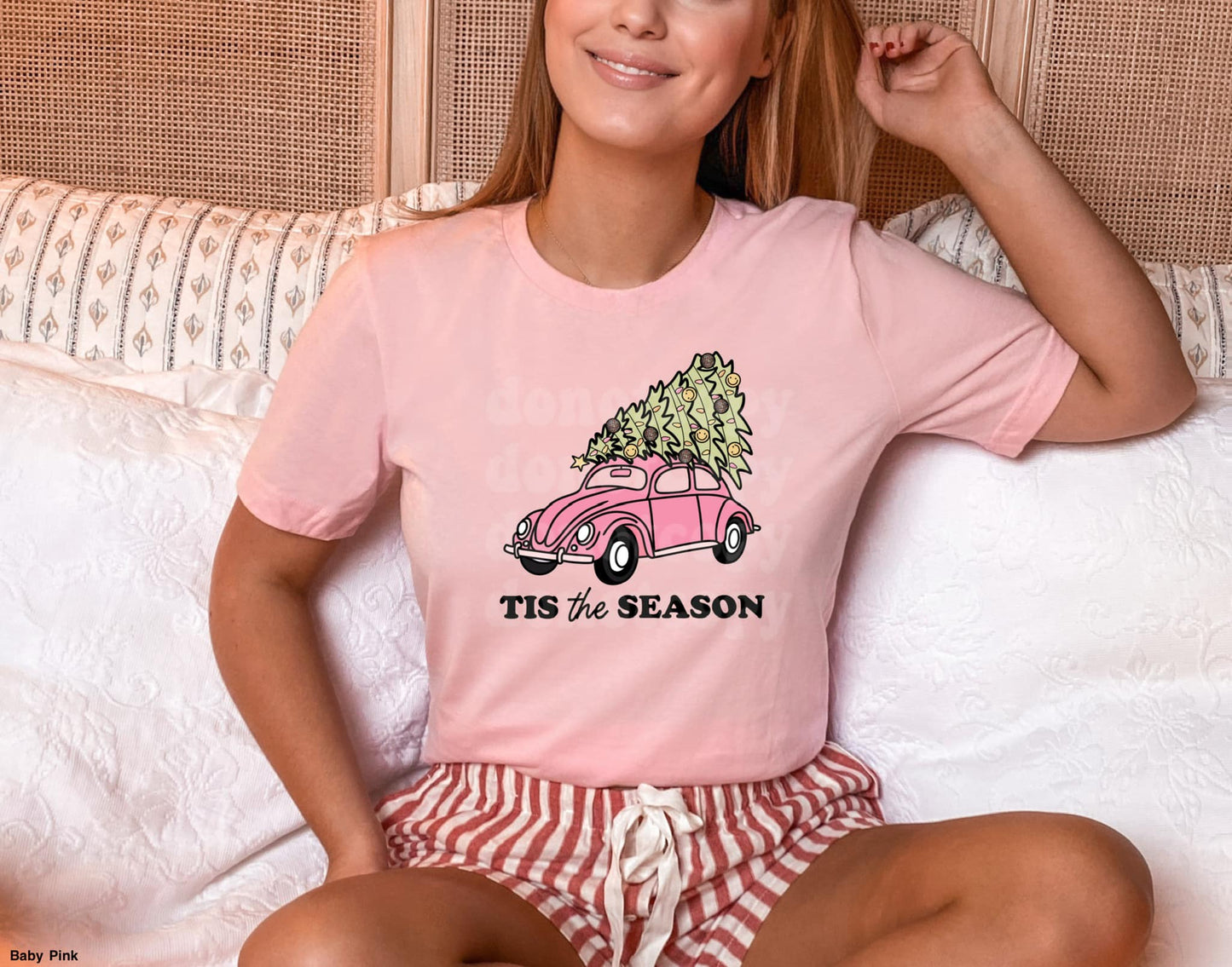 Tis the Season Graphic Tee