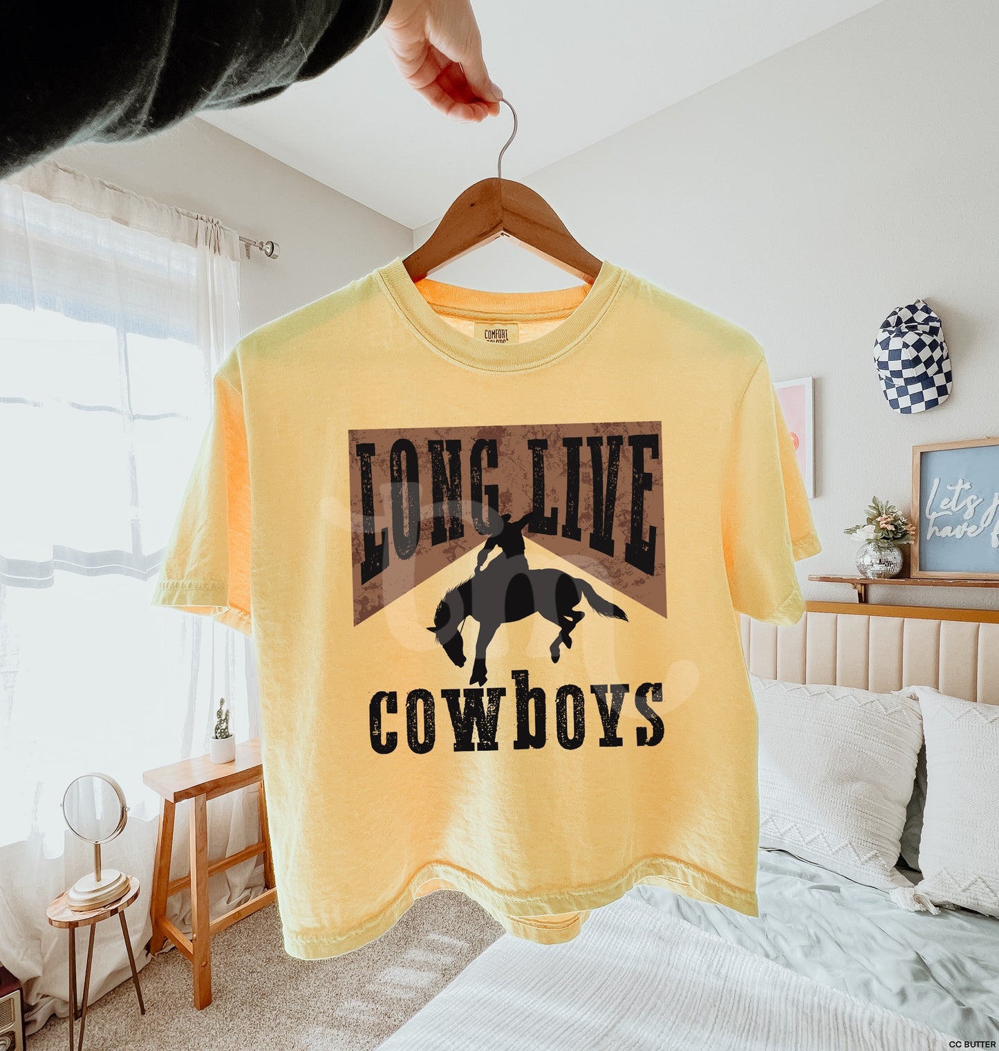 LONG LIVE COWBOYS GRAPHIC TEE