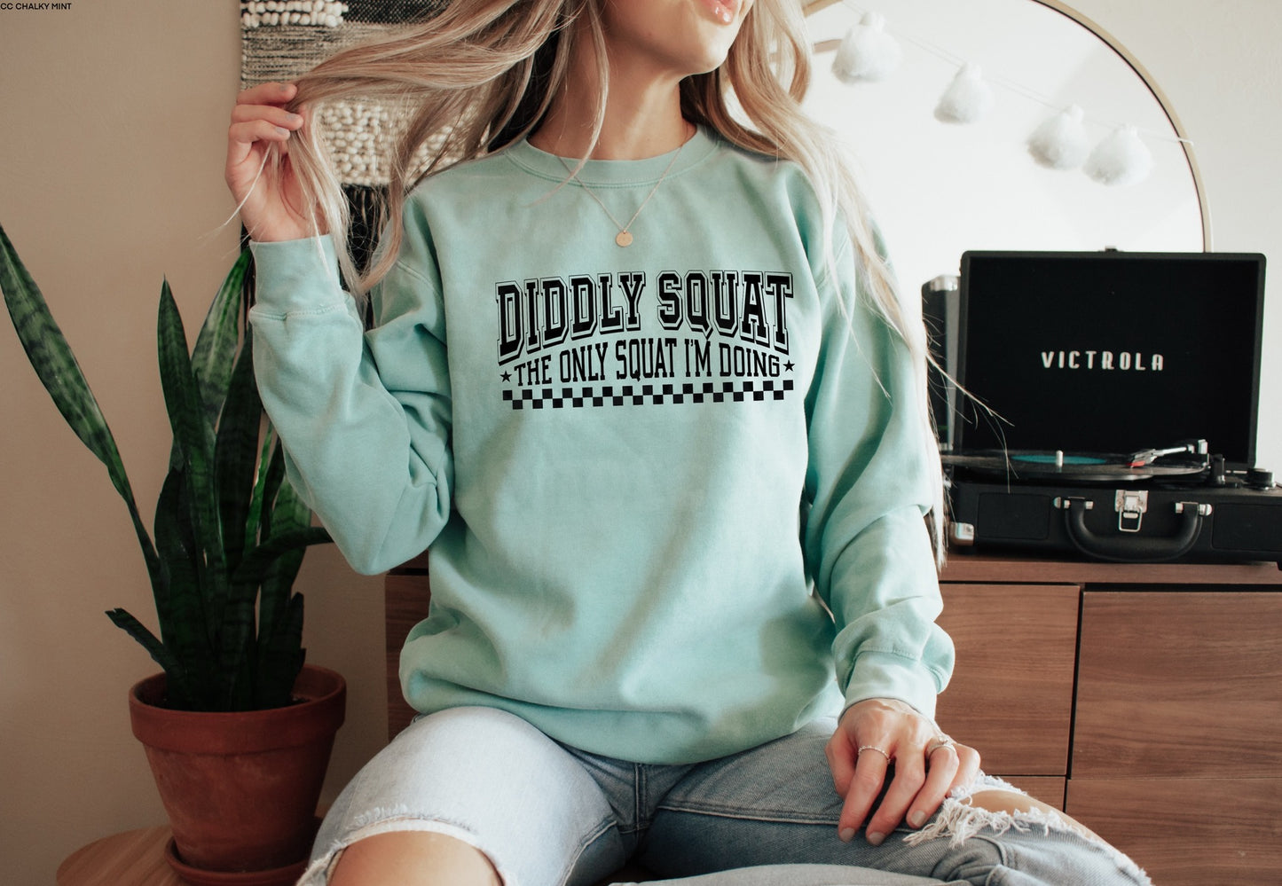 DIDDLY SQUAT GRAPHIC TEE