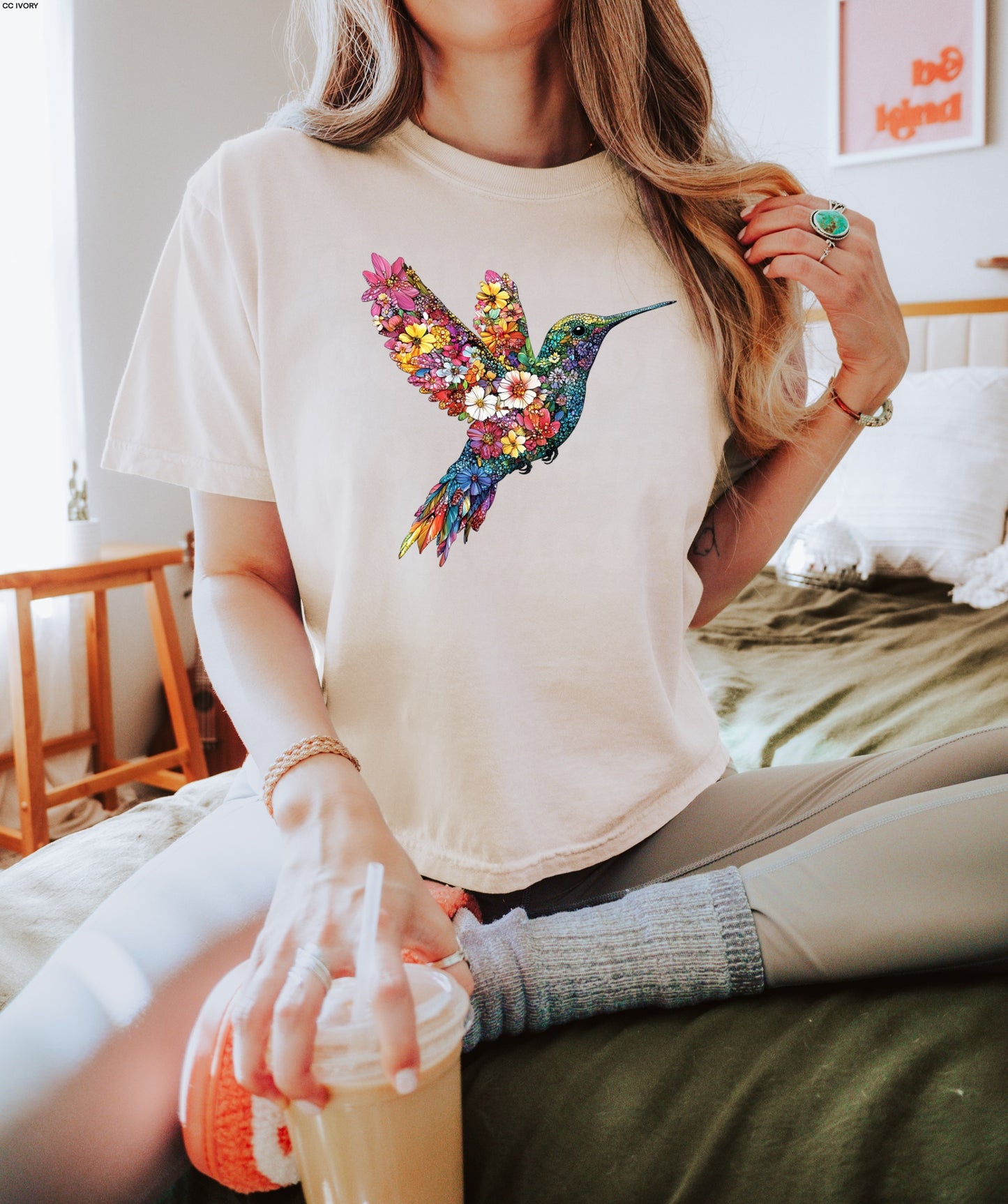 FLORAL HUMMINGBIRD GRAPHIC TEE