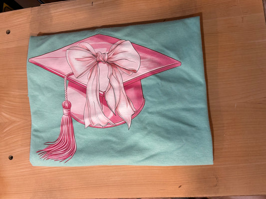 SENIOR PINK CAP GRAPHIC TEE