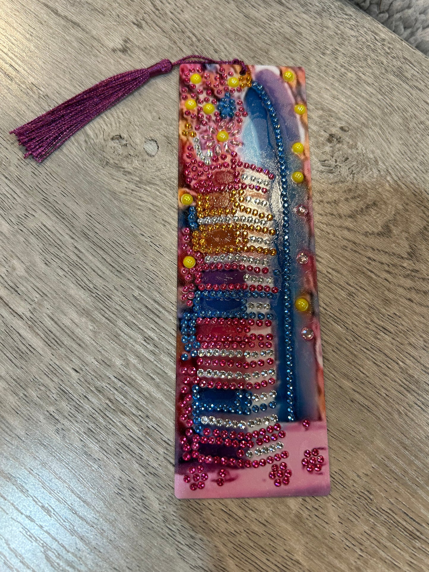 STACKED BOOKS BOOKMARK