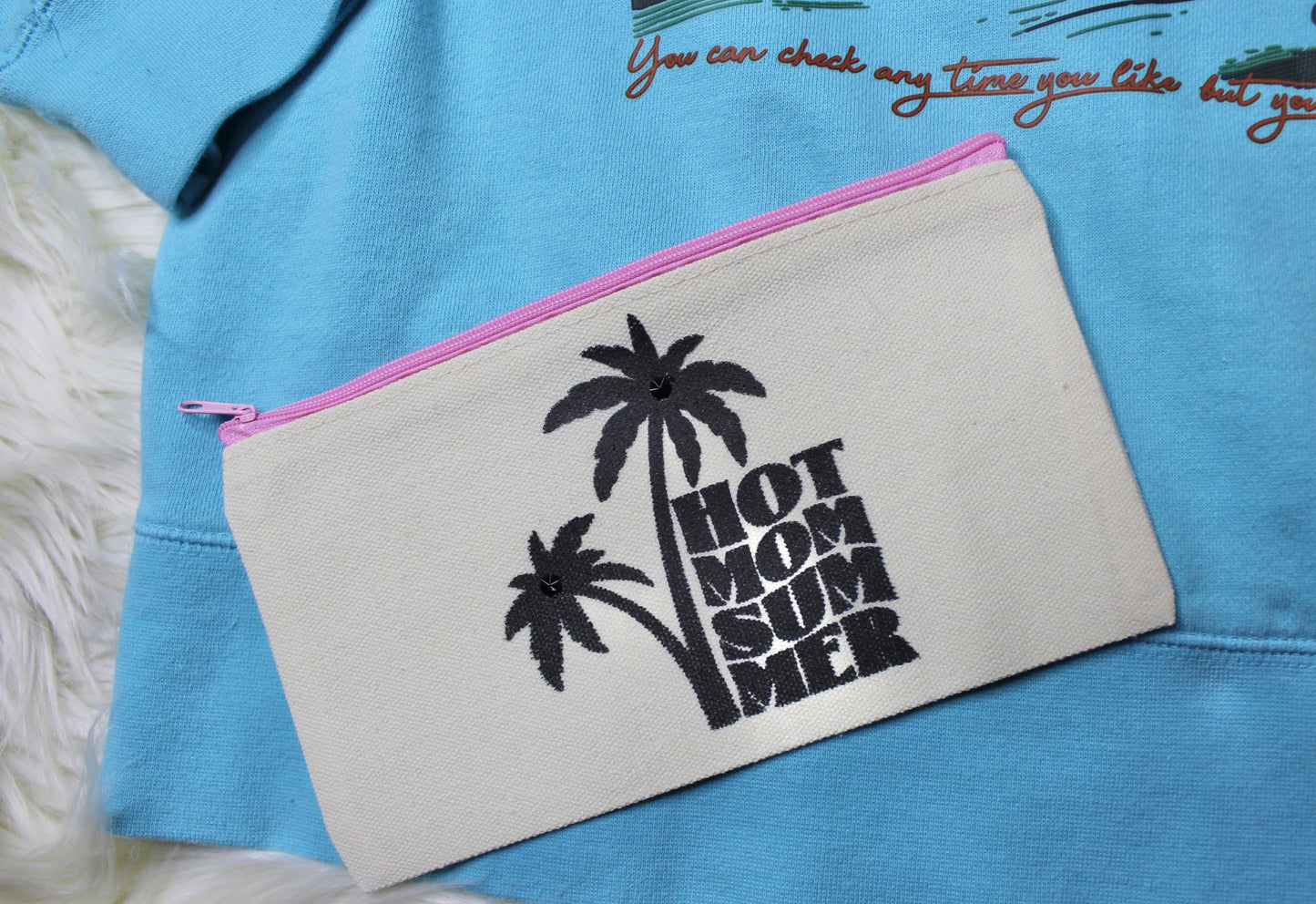 Hot mom summer wristlet bag