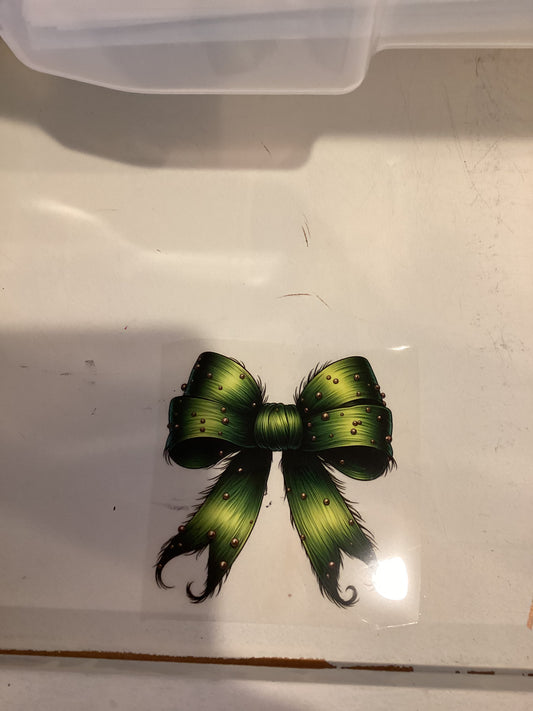 Grinch bow pocket
