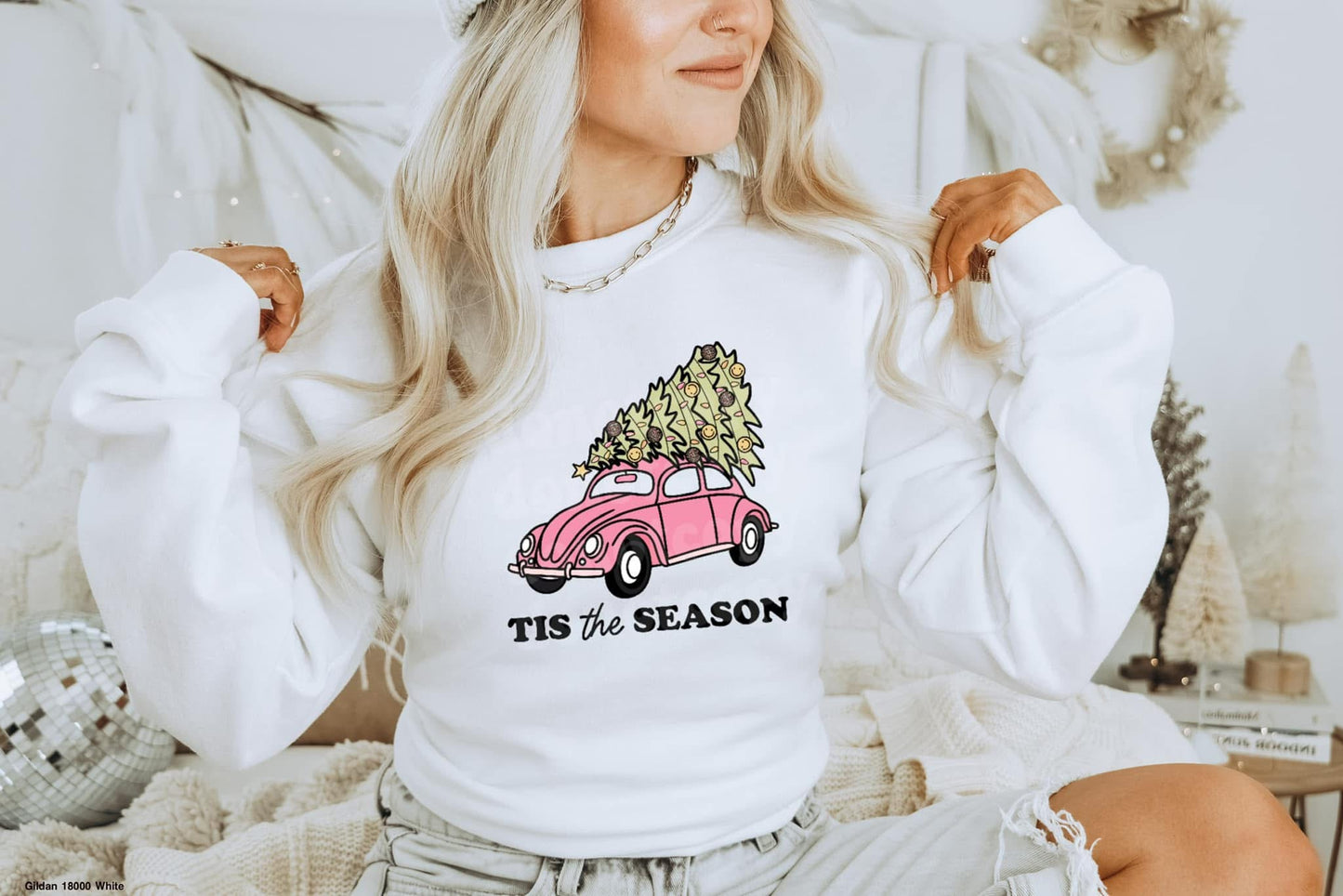 Tis the Season Graphic Tee