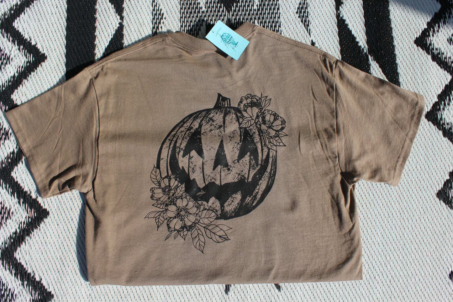 Grunge pumpkin shirt