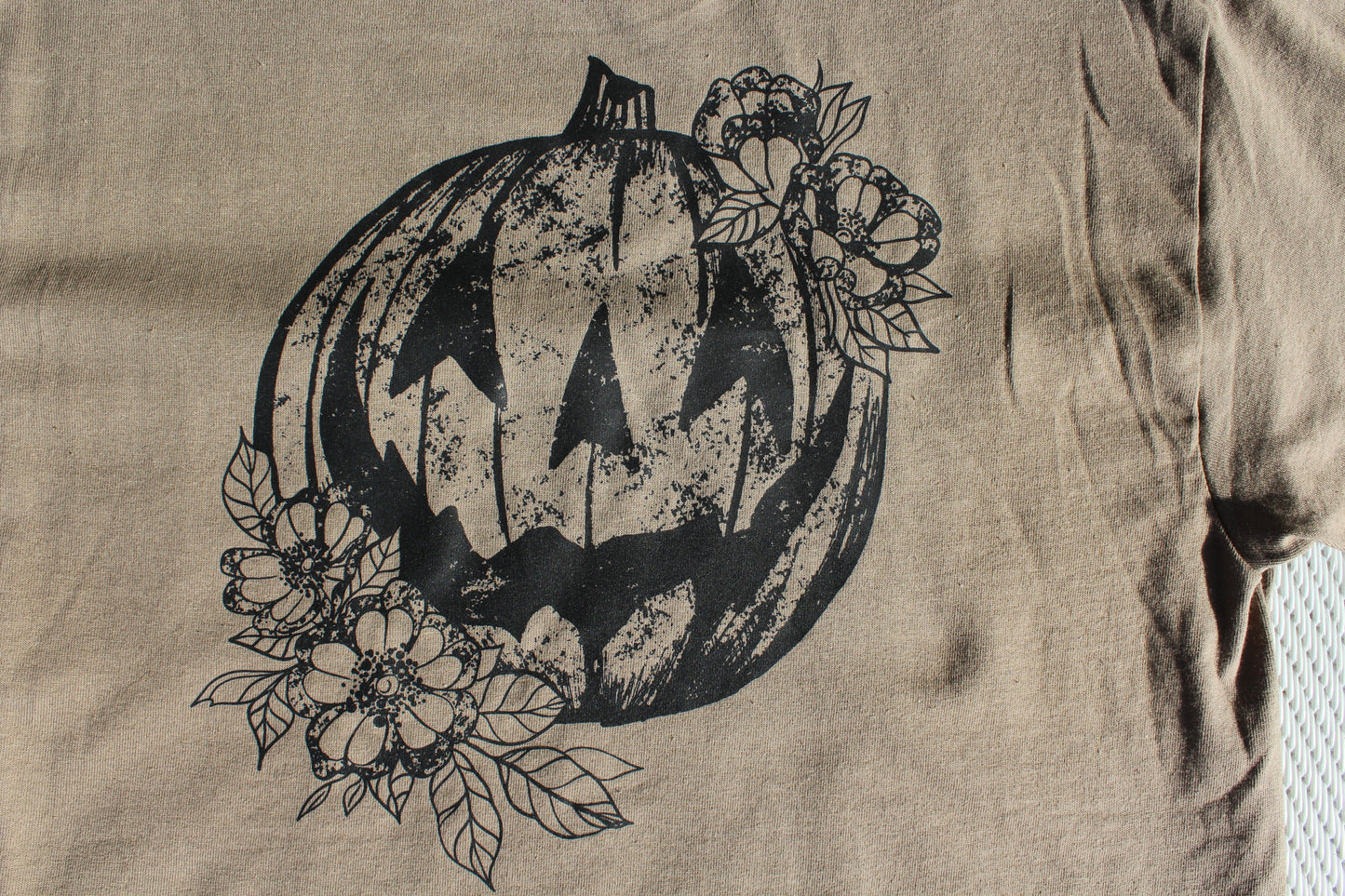 Grunge pumpkin shirt