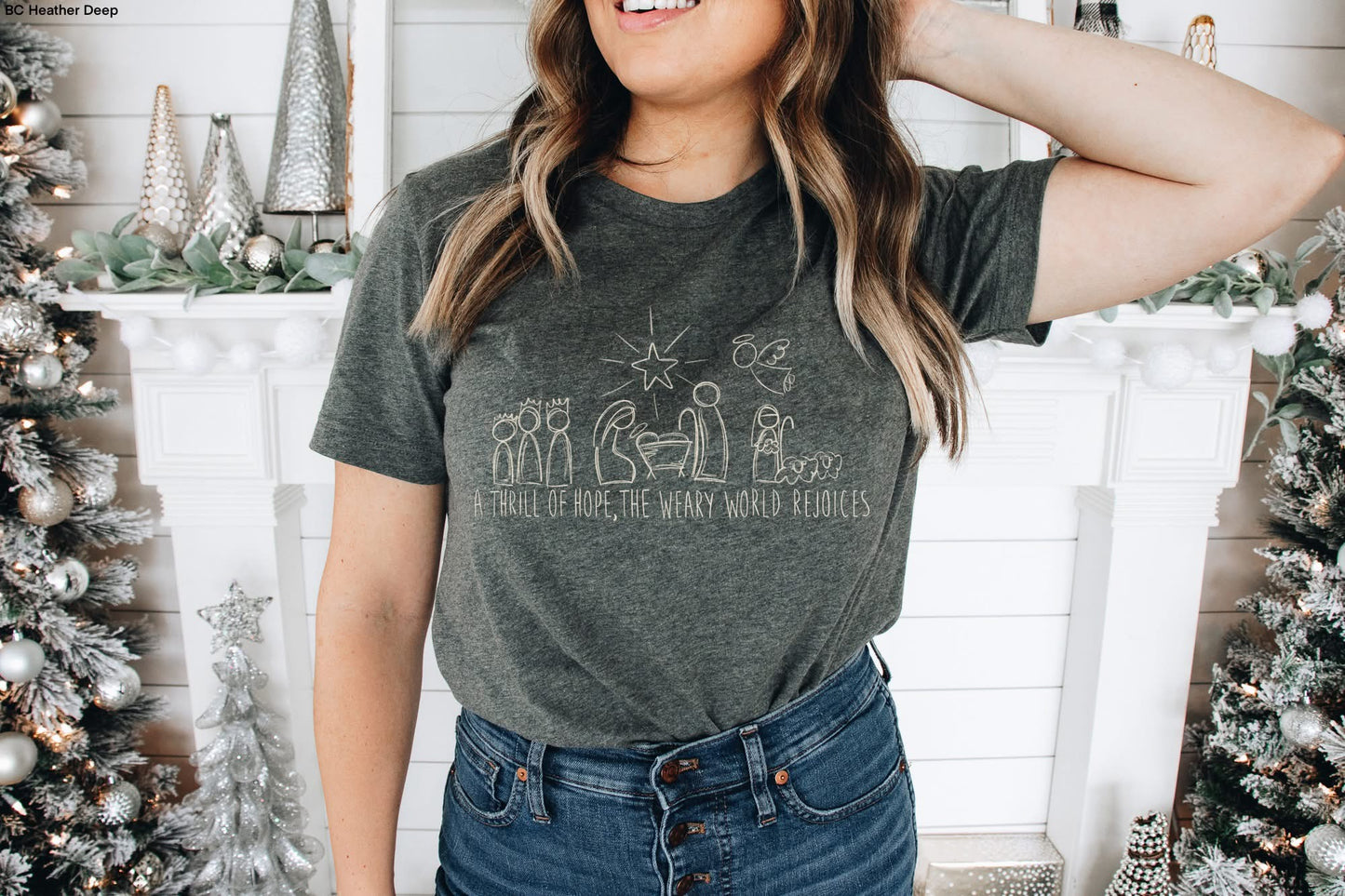 NATIVITY SCENE GRAPHIC TEE