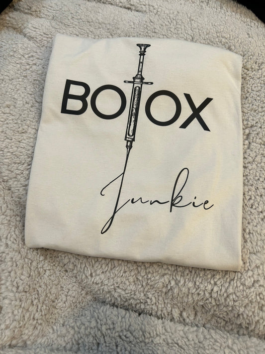 BOTOX JUNKIE GRAPHIC TEE