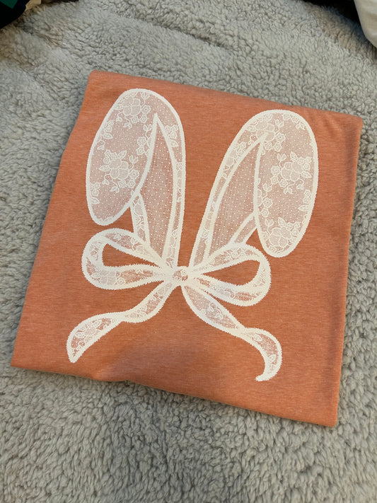 LACE BUNNY EARS GRAPHIC TEE