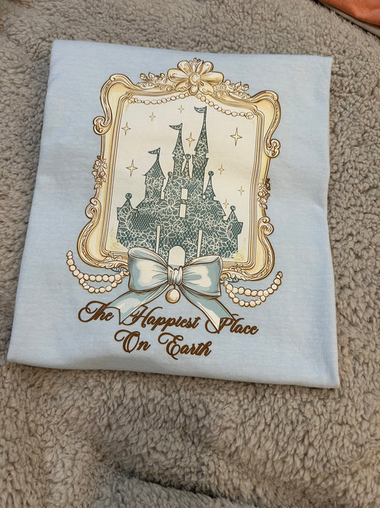 HAPPIEST PLACE ON EARTH GRAPHIC TEE