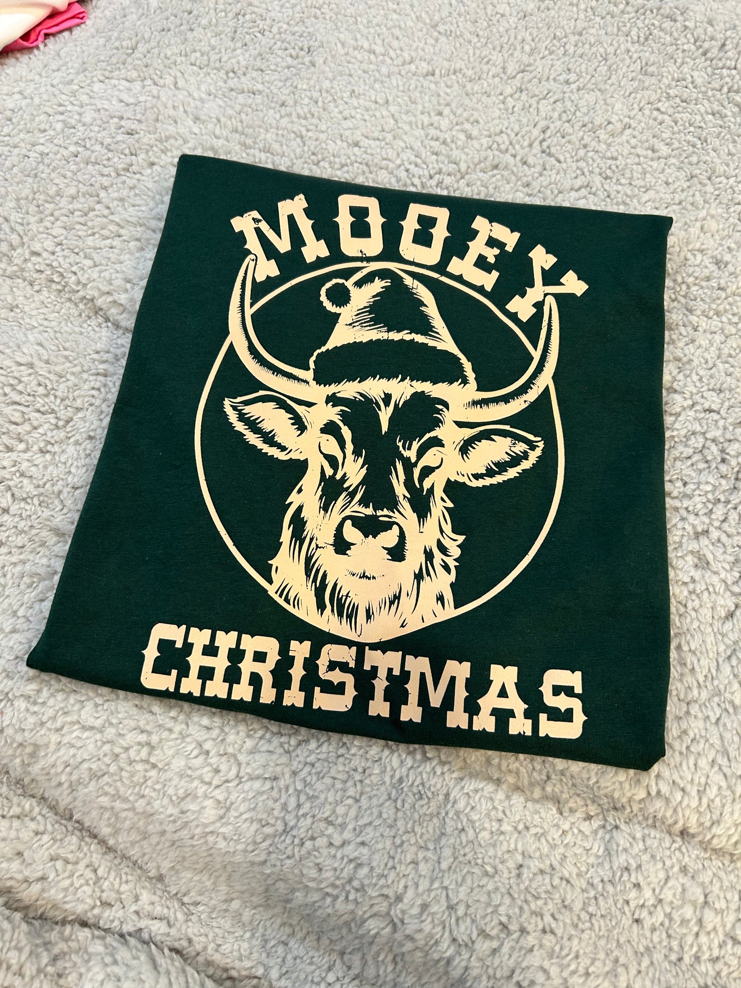 MOOEY CHRISTMAS GRAPHIC TEE